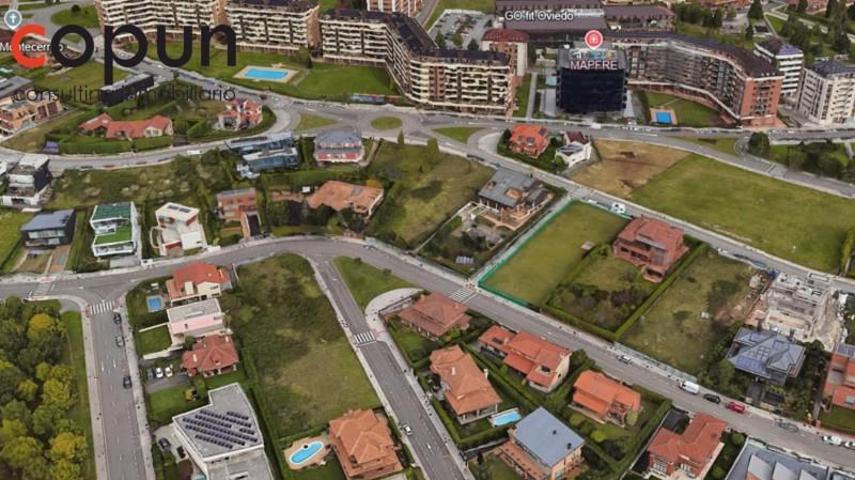 Terreno en venta en Oviedo, Oviedo photo 0