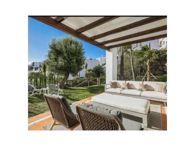 Apartamento en venta en Marbella, Benahavis photo 0