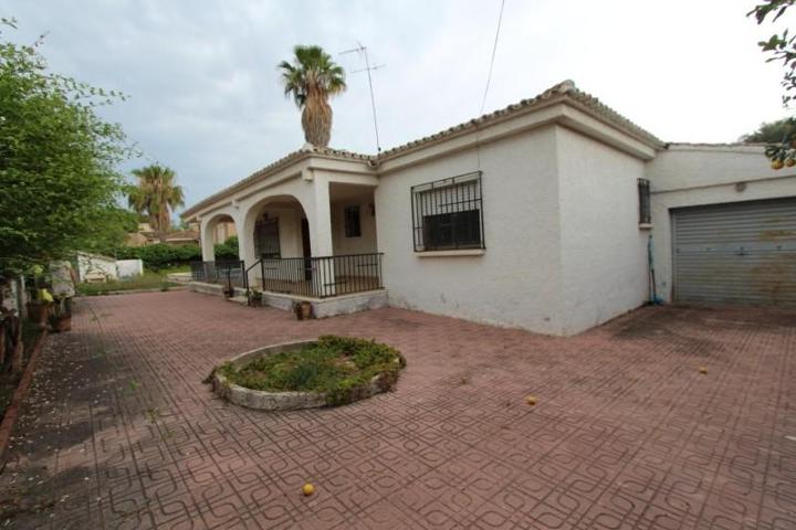 Chalet en venta en L'Eliana, Urb. El Carmen photo 0
