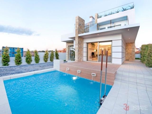 Chalet en venta en Los Alcázares photo 0