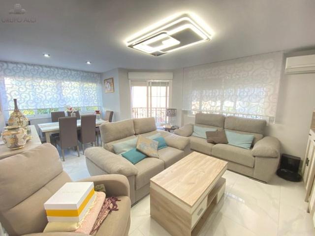 Piso en venta en Vélez-Málaga, Centro photo 0