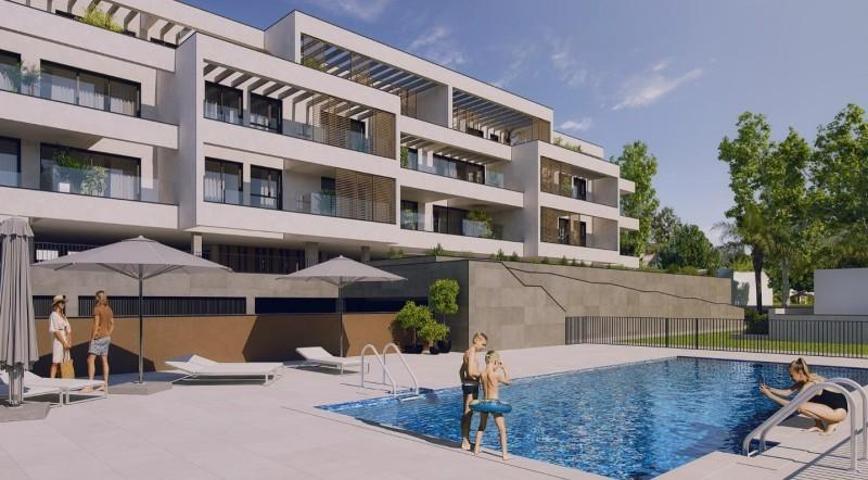 Apartamento en venta en Torremolinos, La Carihuela photo 0