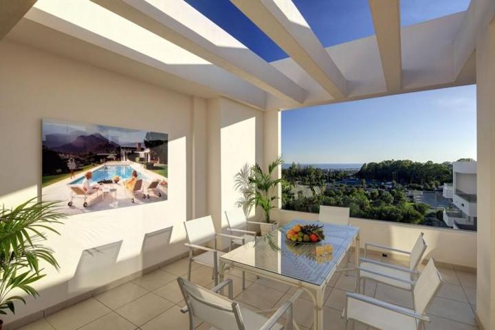 Piso en venta en Marbella, Nueva Andalucia photo 0