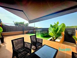 Adosada en venta en Cubelles, SUD SUMELLA photo 0