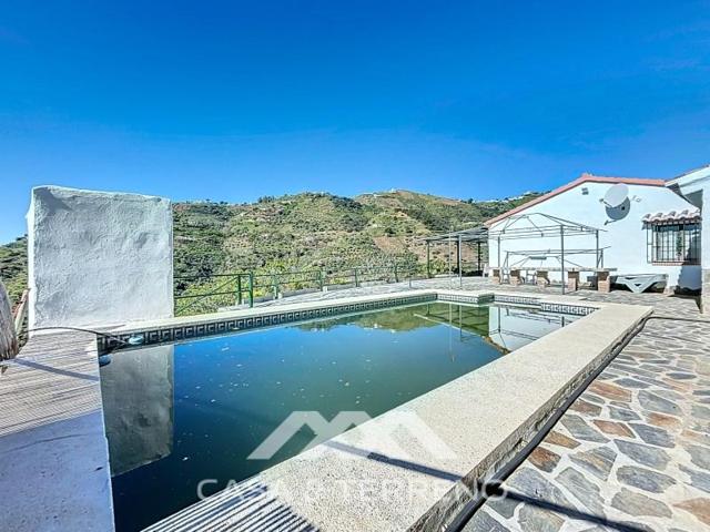 Chalet en venta en Cómpeta photo 0