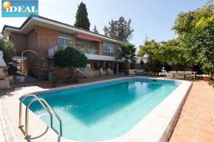 Chalet en venta en Monachil, COLINAS BERMEJAS photo 0