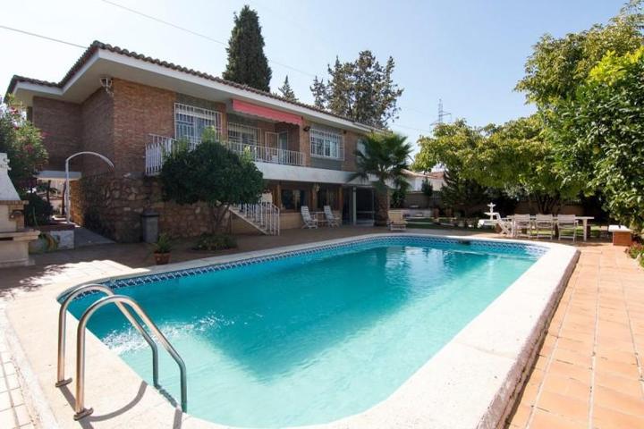 Chalet en venta en Monachil, COLINAS BERMEJAS photo 0