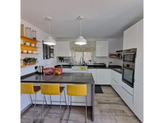 Chalet en venta en Arico, Las Casitas photo 0