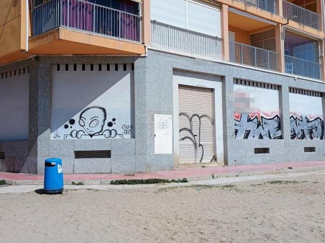 Local comercial en venta en Torrevieja, El Acequión photo 0