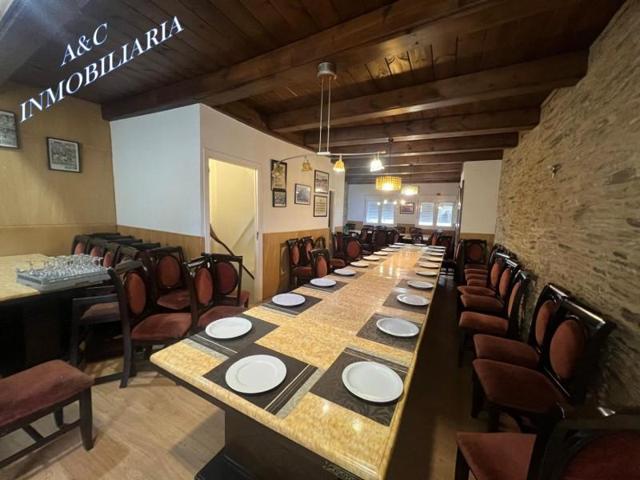 Edificio en venta en Lugo, Centro photo 0