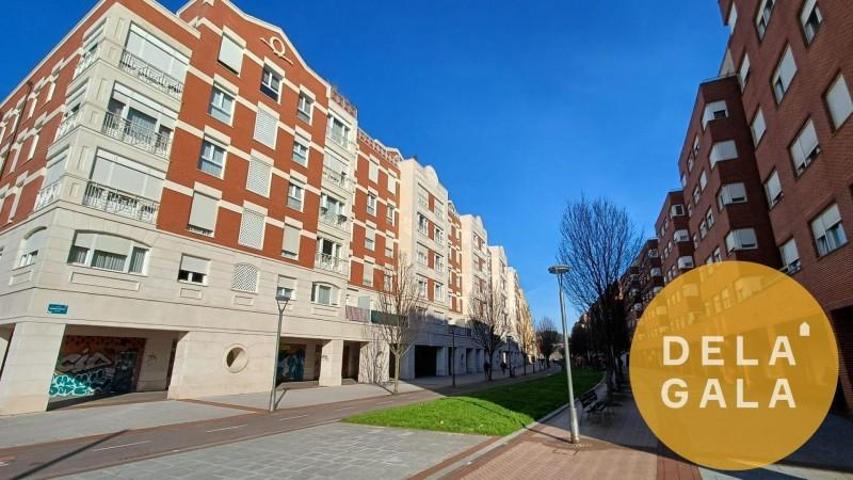 Piso en venta en Leioa, Leioa photo 0