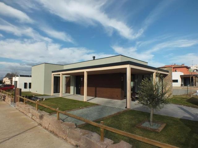 Chalet en venta en Santa Eugènia de Berga, CENTRE photo 0