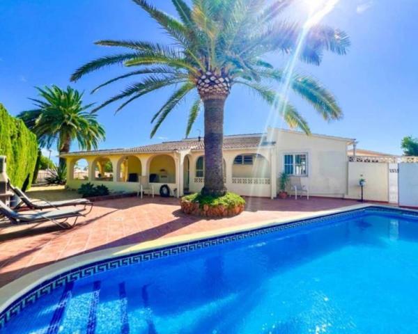 Casa en venta en La Nucia photo 0