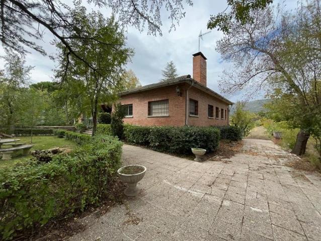Chalet en venta en San Martín de Valdeiglesias, Las costaneras photo 0