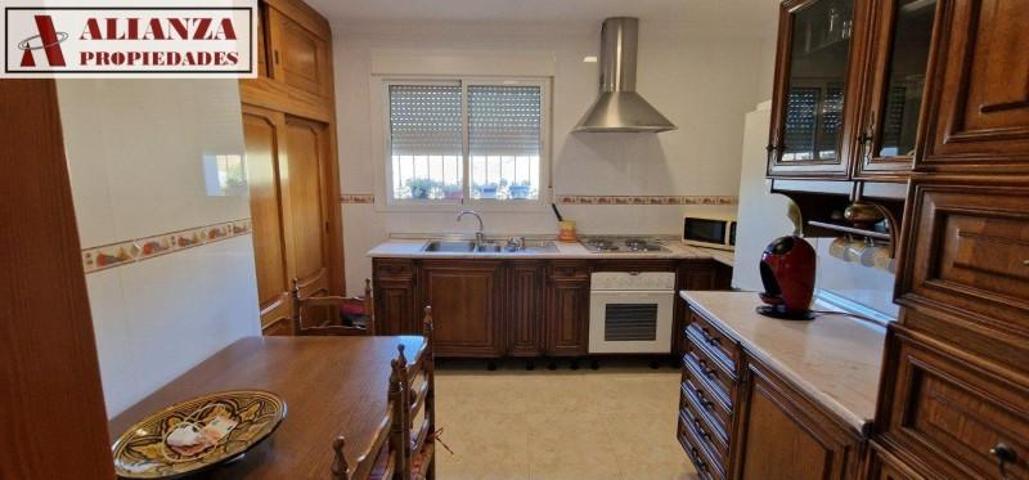 Chalet en venta en Málaga photo 0