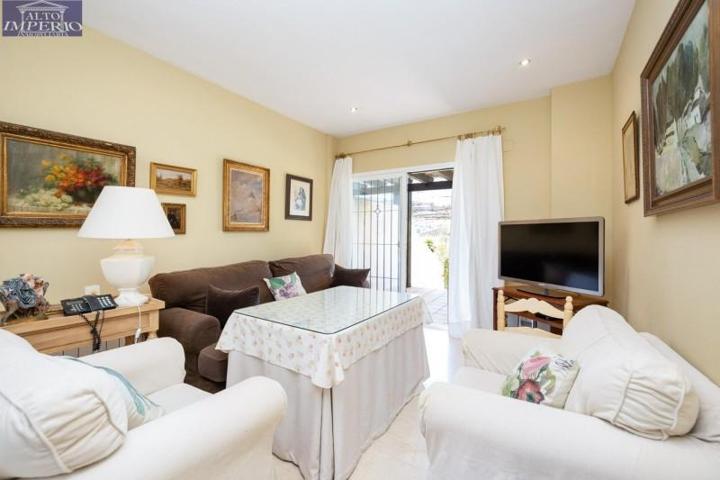 Adosada en venta en Granada, Carretera de la sierra photo 0