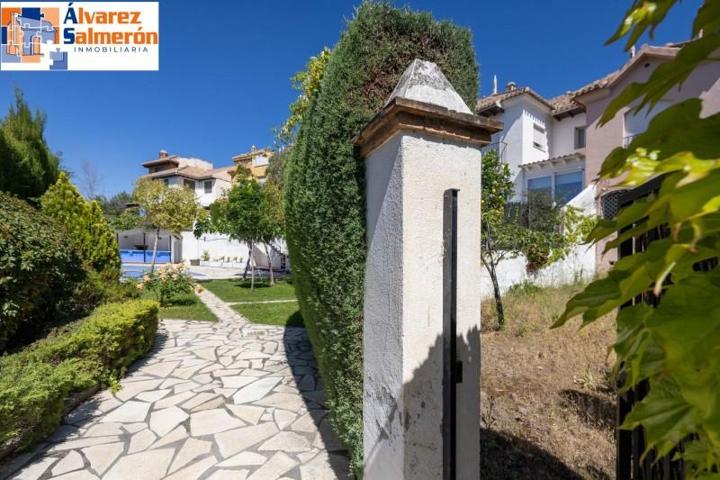 Adosada en venta en Granada, Carretera de la sierra photo 0
