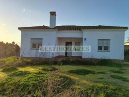 Chalet en venta en Chiclana de la Frontera photo 0