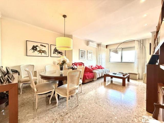Piso en venta en Valencia, 46011, El Grau photo 0