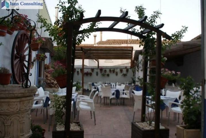 Local comercial en venta en La Roda, Carretera de villalgordo photo 0