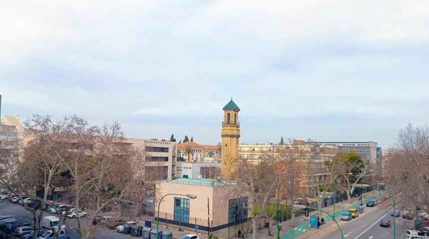 Piso en venta en Sevilla, Reina Mercedes - Heliópolis photo 0