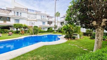 Apartamento en venta en Marbella, Nueva Andalucía photo 0