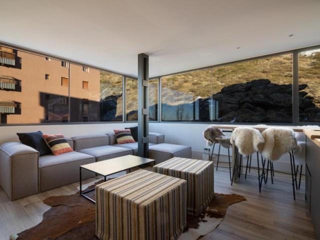 Apartamento en venta en Sierra Nevada photo 0