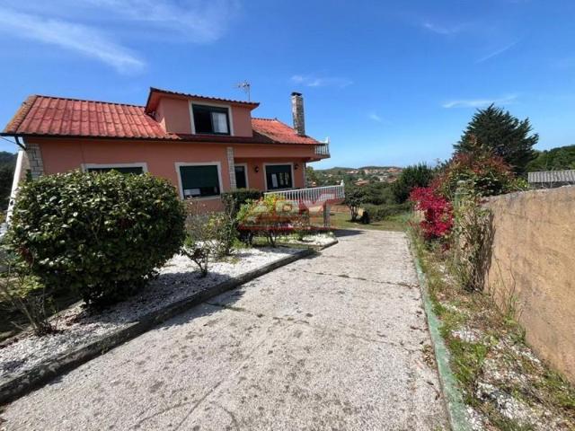 Casa en venta en Valdoviño, Meiras photo 0