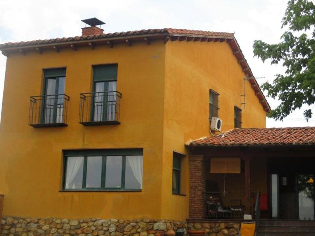 Chalet en venta en Carbajal de la Legua, Carbajal de la Legua photo 0