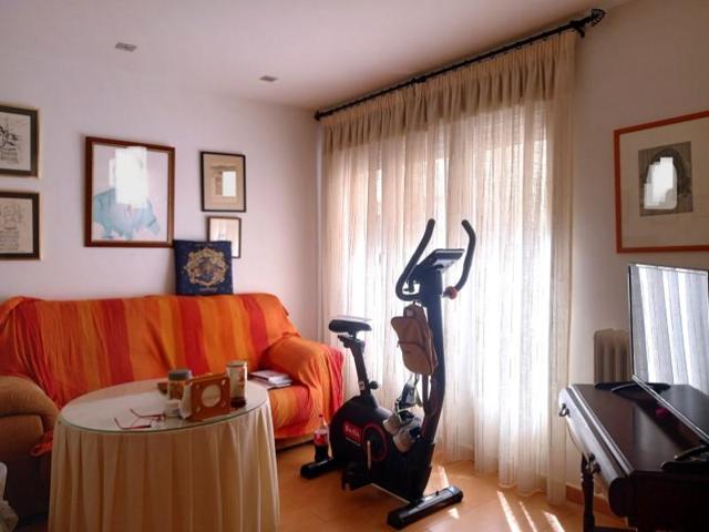 Piso en venta en Granada photo 0