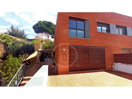 Casa en venta en L'Ametlla del Vallès photo 0