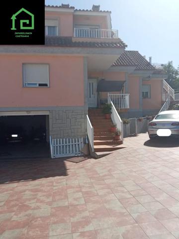 Chalet en venta en Sanxenxo, PORTONOVO photo 0