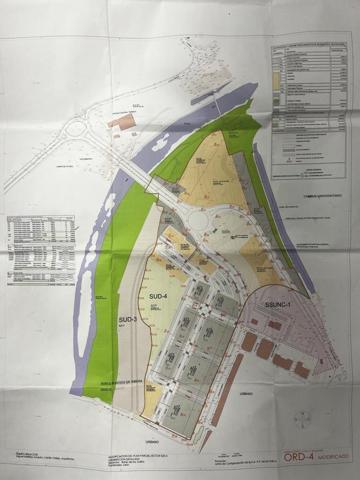 Edificio en venta en Ponferrada, Alta photo 0