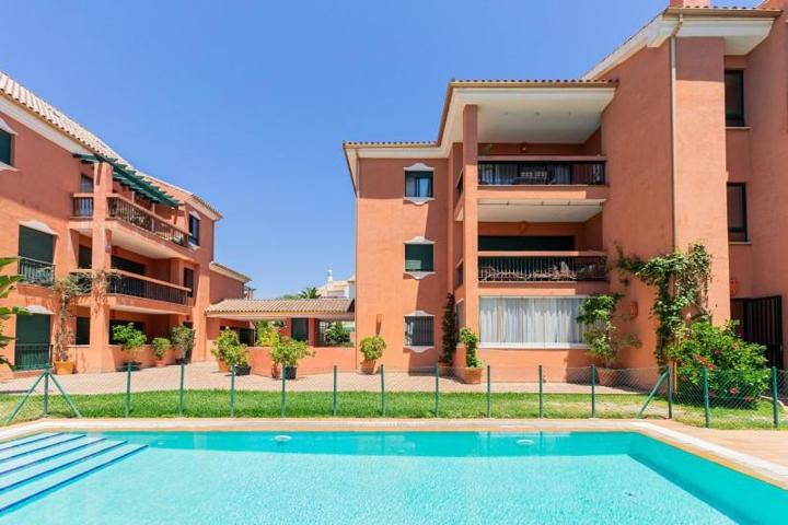 Apartamento en venta en Marbella, Urb. Carib Playa photo 0