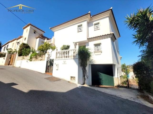 Chalet en venta en Torrox, Torrox photo 0