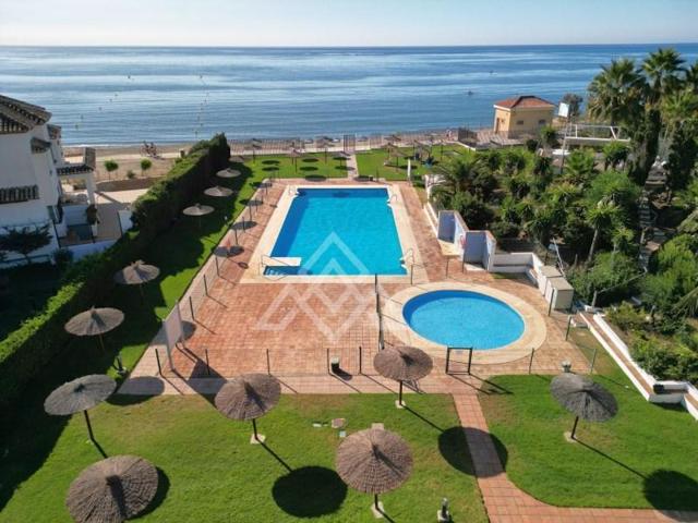 Apartamento en venta en Estepona photo 0