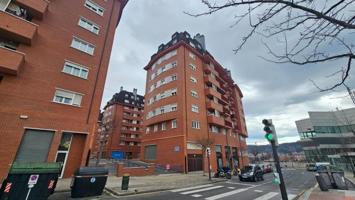 Piso en venta en Bilbao, Miribilla photo 0