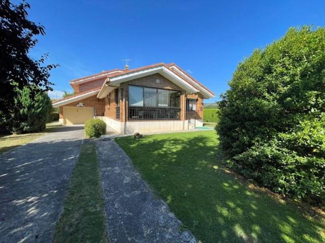 Chalet en venta en Medina de Pomar, San Juan, 09500 photo 0