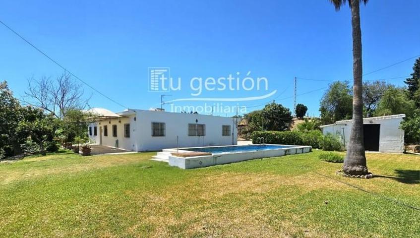 Casa con terreno en venta en Torre del Mar, Costa del Sol Oriental - Axarquía photo 0