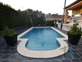 Chalet en venta en Masquefa photo 0