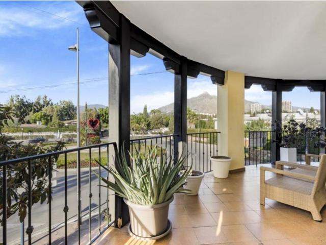 Apartamento en venta en Marbella, Nueva Andalucía photo 0