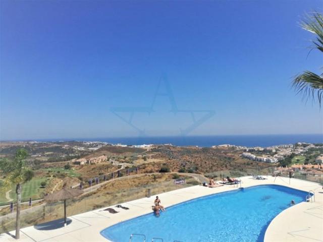 Apartamento en venta en Mijas, La Cala photo 0