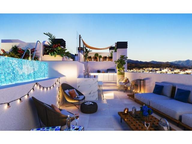 Apartamento en venta en Estepona photo 0