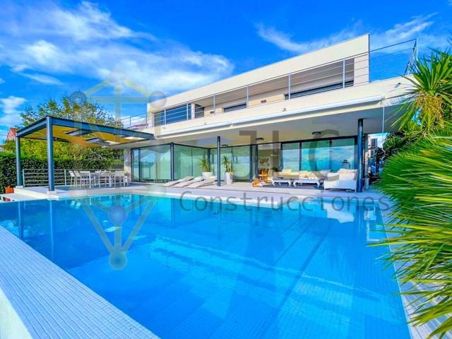 Chalet en venta en Becerril de la Sierra photo 0