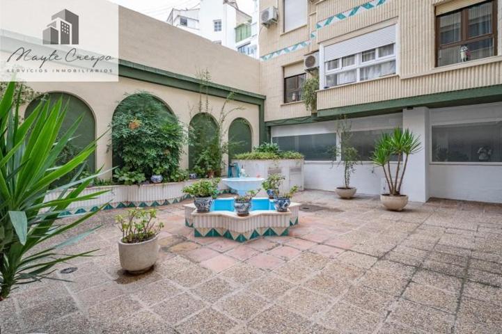 Piso en venta en Granada, Centro photo 0