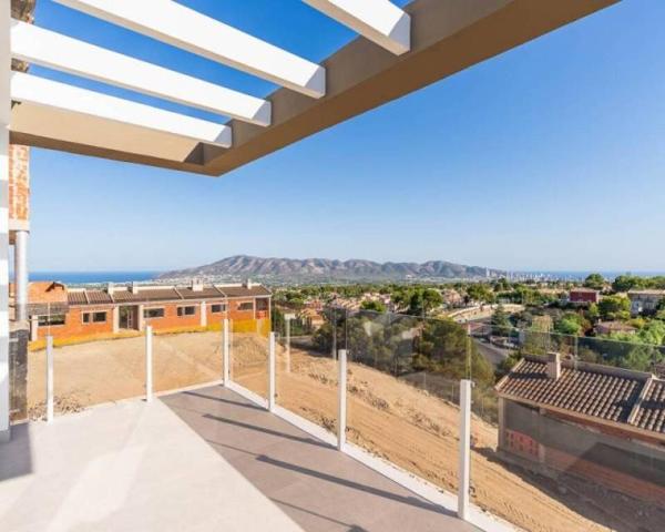 Casa en venta en La Nucia photo 0