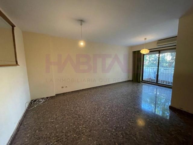 Piso en venta en Valencia, Campanar photo 0