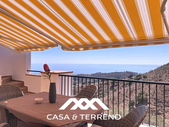 Aticos en venta en Rincón de la Victoria photo 0