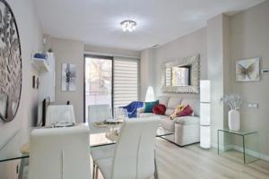 Piso en venta en Barcelona, Navas photo 0