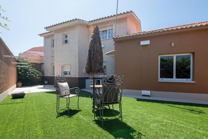 Chalet en venta en Ribeira, Corrubedo - Oleiros - Olveira photo 0